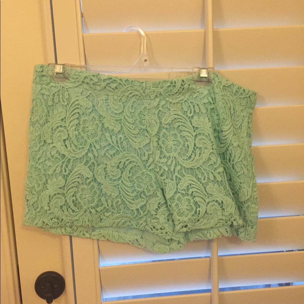 Hello Miss Doily Shorts
